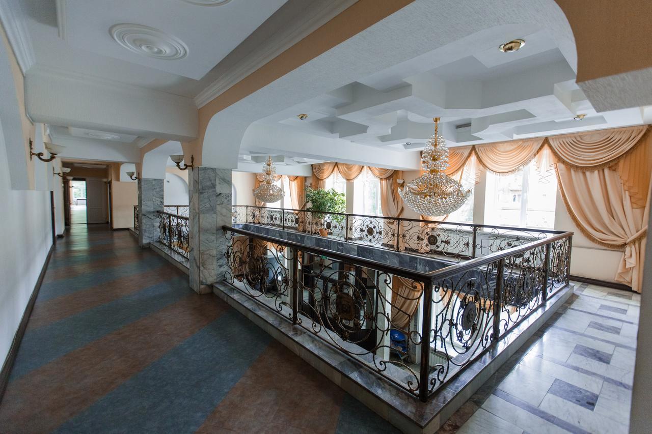 Hotel Altay Leninogorsk Экстерьер фото